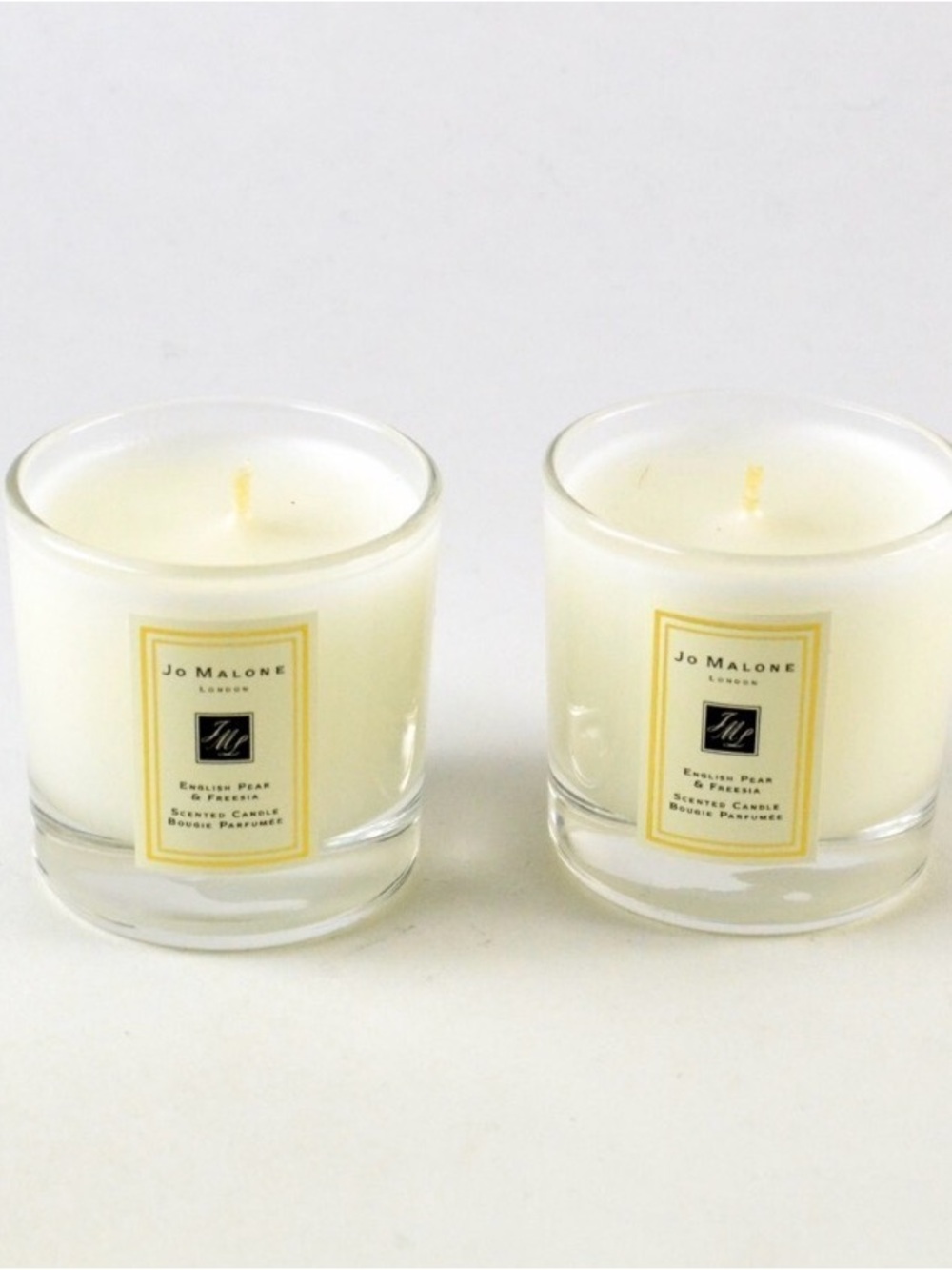 Jo Malone Bundle White Glass Scented Candle Pair - English Pear & Freesia - Picture 4 of 5